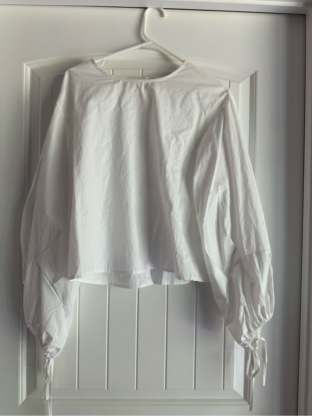 Women's White Long-Sleeve Tie Cuff Top